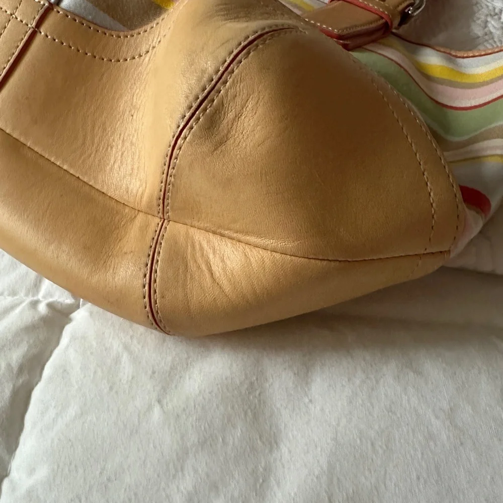 Coach Multicolored Tote Bag W/ Silver Buckles & Red Inside - Picture 5 of 13